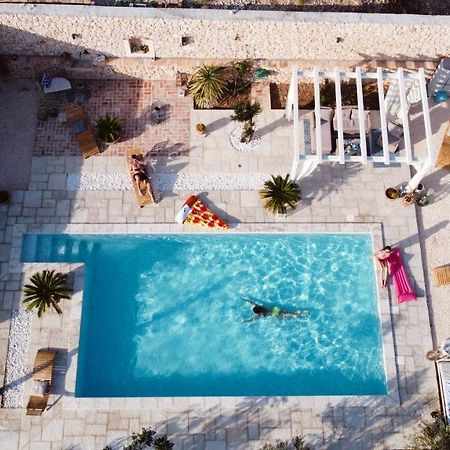 The Residence Bilice Bagian luar foto