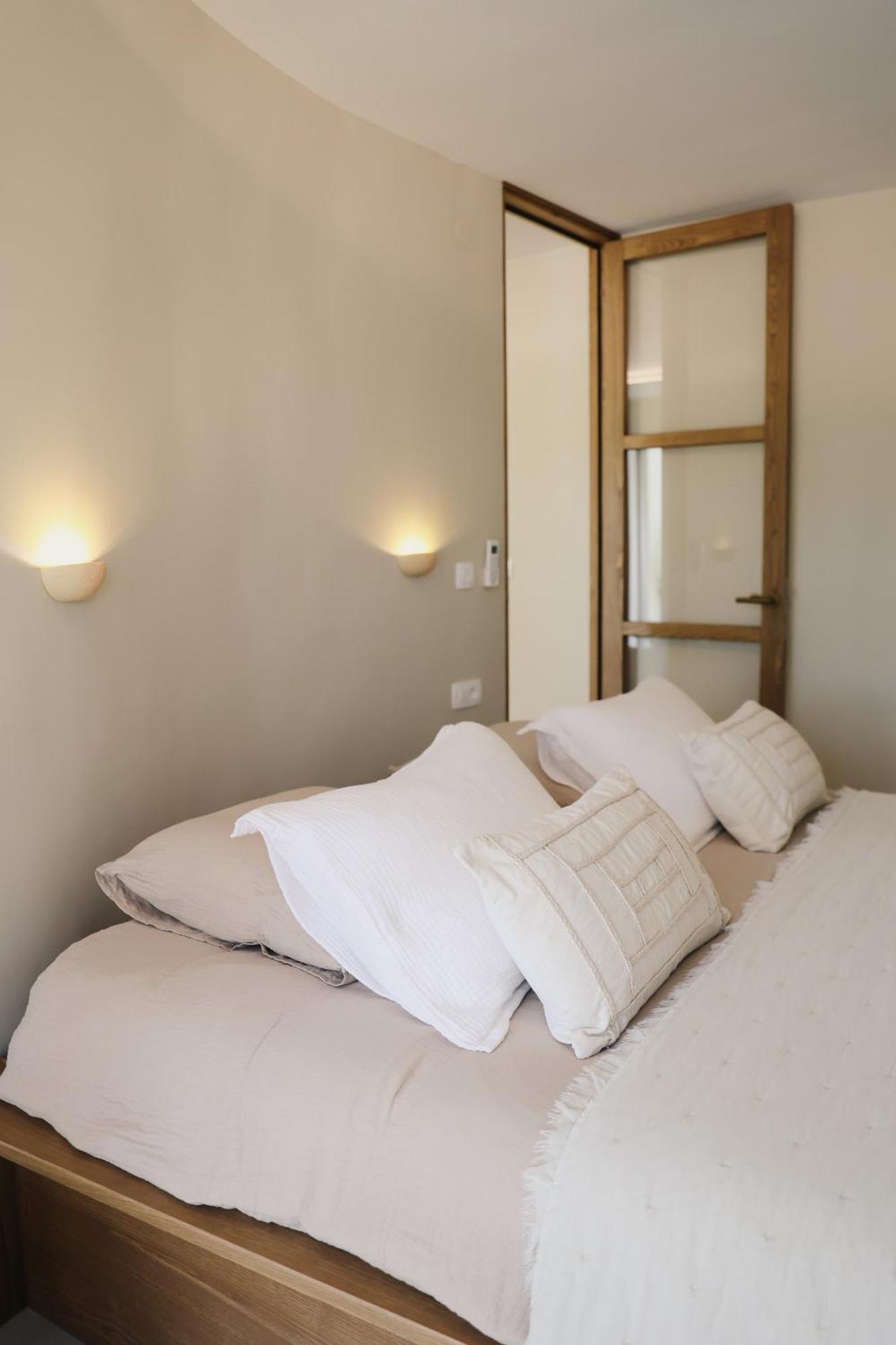 The Residence Bilice Bagian luar foto