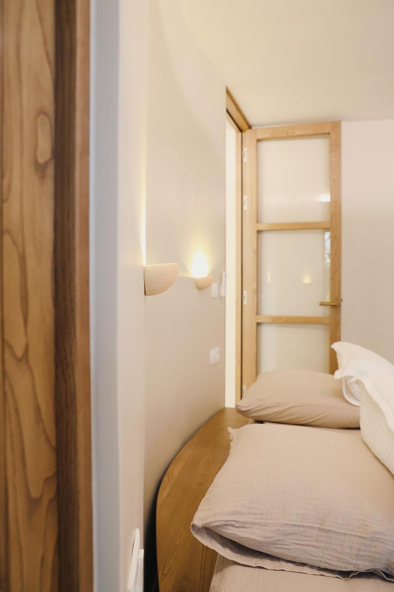 The Residence Bilice Bagian luar foto